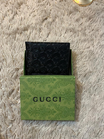 Gucci Signature Leather Men's Bifold Wallet in classic black